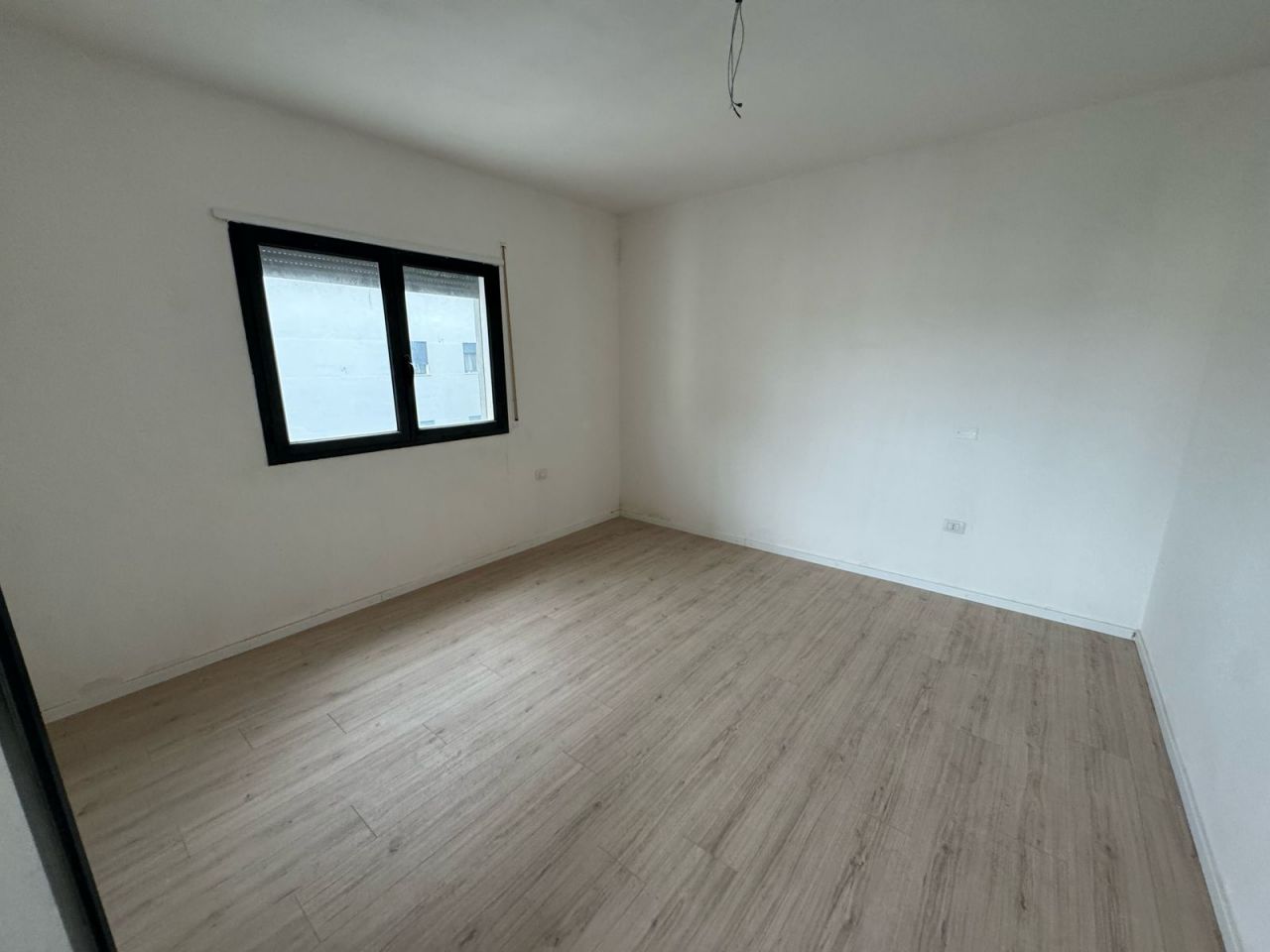 5 Rruga Enver Jaho, Vlorë